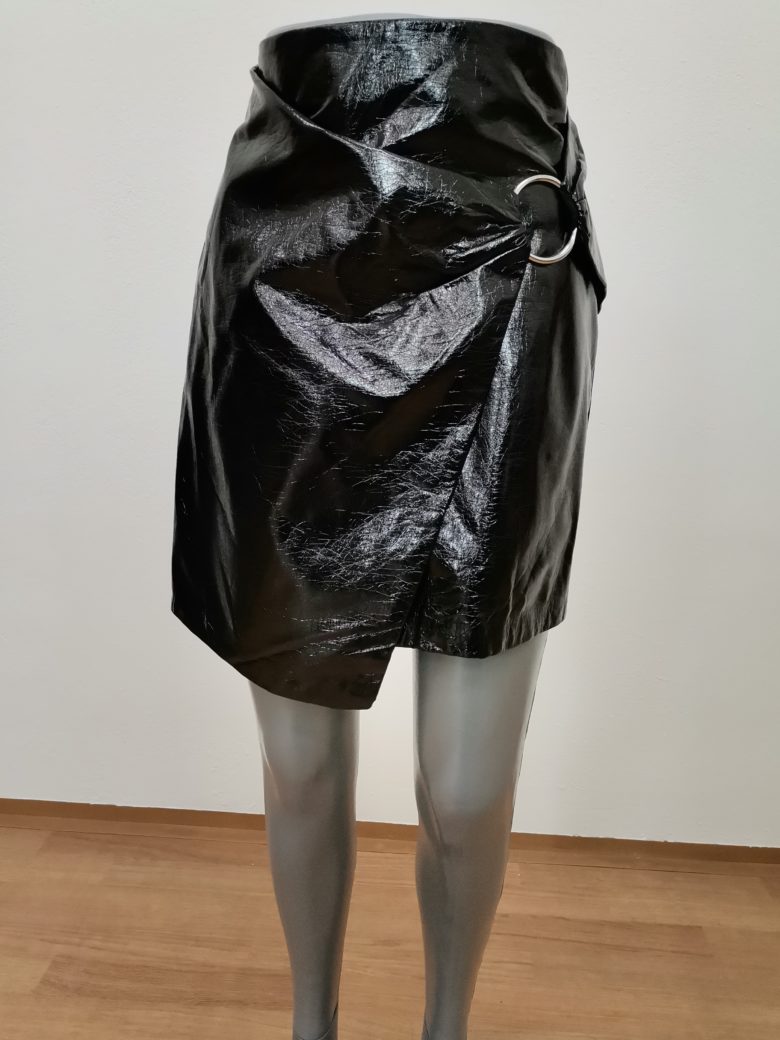 Dámska koženková sukňa AMISU - 38