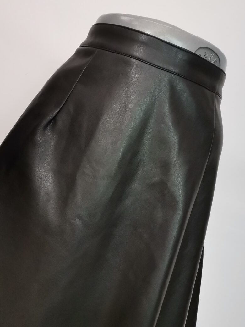 Dámska koženková sukňa VILA - M nenosená